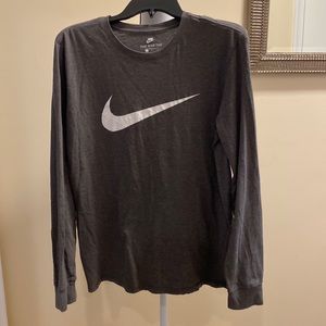 💙Long sleeve Nike t-shirt size med
